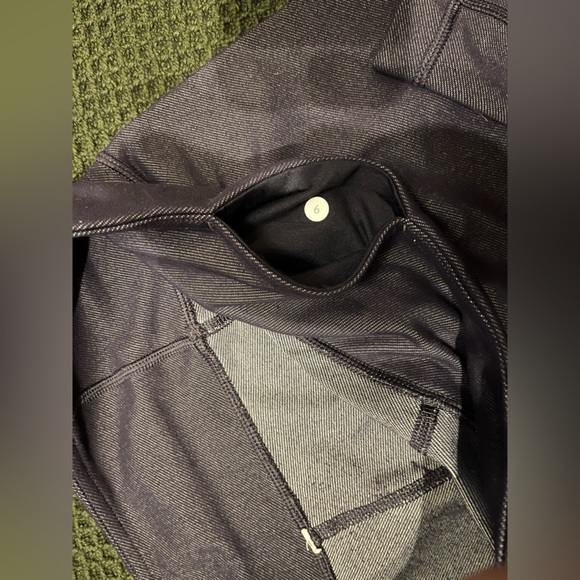 Lululemon | Size 6 Purple Reflective Straight Leg Leggings - Picture 4 of 6